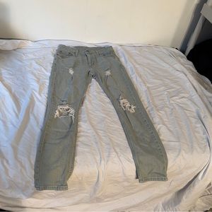 Levi’s Light Greyish/Bluegreen wash ripped Jeans 30x32